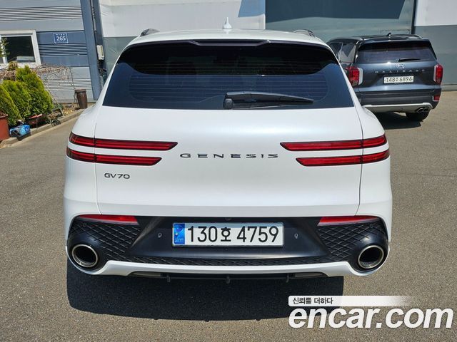 Genesis GV70 2.5T Gasoline 2WD — пробег 28 000 км — фото 5 из 5