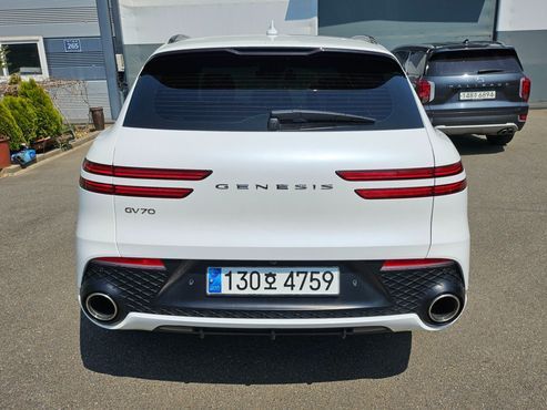 Genesis GV70 2.5T Gasoline 2WD — пробег 28 000 км — фото 5 из 5
