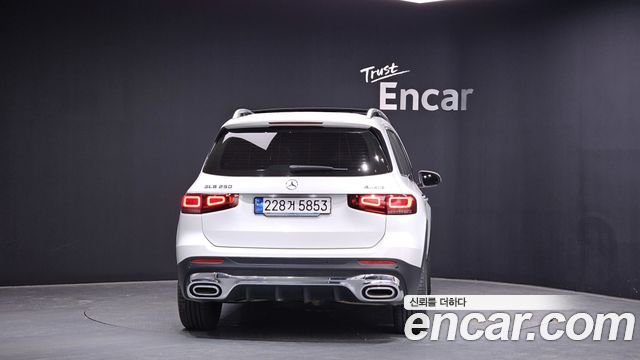 Mercedes-Benz GLB-Class GLB250 4MATIC — пробег 32 090 км — фото 4 из 5