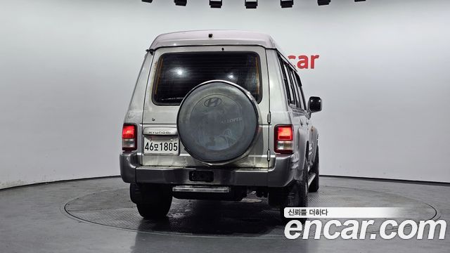 Hyundai Galloper 9-Seater V6 LPG — пробег 251 321 км — фото 4 из 5