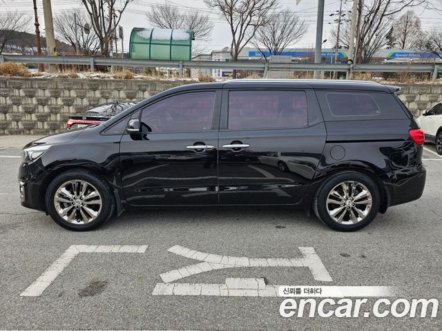 Kia Carnival из Кореи Encar