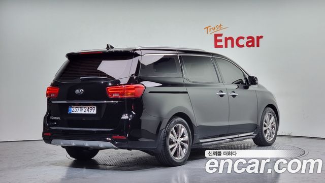 Kia Carnival из Кореи Encar