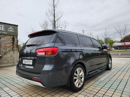 Kia Carnival 7-seater Limousine VIP — пробег 139 311 км — фото 2 из 5
