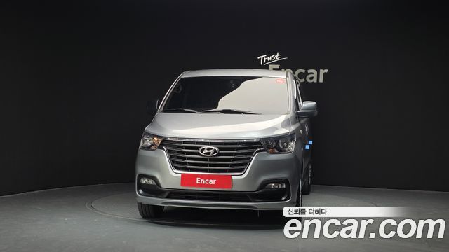 Hyundai Starex Wagon 12-Seater Smart — пробег 160 297 км — фото 3 из 5