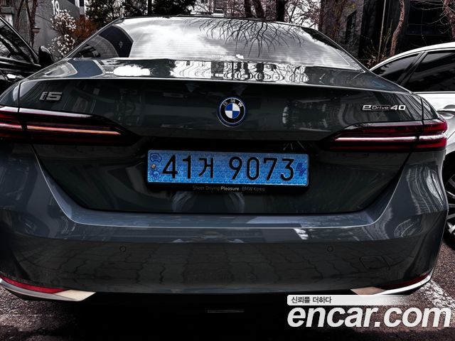 BMW i5 eDrive 40 — пробег 27 000 км — фото 4 из 5