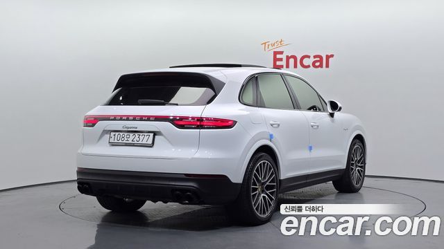 Porsche Cayenne 3.0 E-Hybrid — пробег 64 847 км — фото 2 из 5
