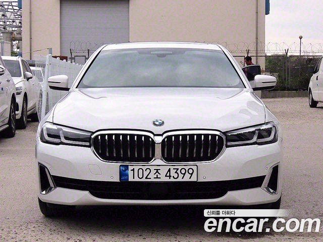 BMW 5-Series 530i xDrive Luxury — пробег 69 107 км — фото 3 из 5