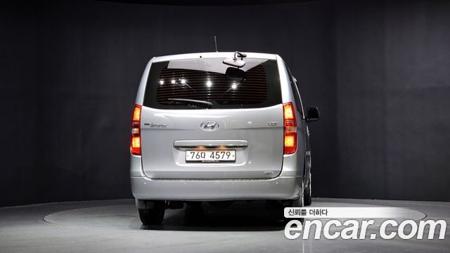 Hyundai Starex 4WD 12-Seater Wagon Smart Stardard — пробег 84 015 км — фото 4 из 5