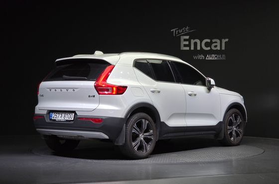Volvo XC40 B4 Inscription — пробег 29 419 км — фото 2 из 5