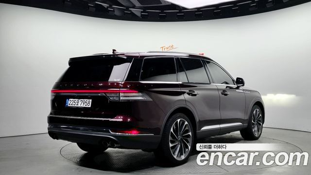 Lincoln Aviator 3.0 Reserve  AWD — пробег 35 785 км — фото 2 из 5