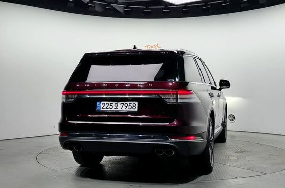 Lincoln Aviator 3.0 Reserve AWD — пробег 35 785 км — фото 4 из 5