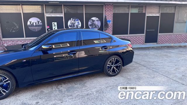 BMW 3-Series 320i M Sport — пробег 12 600 км — фото 3 из 5