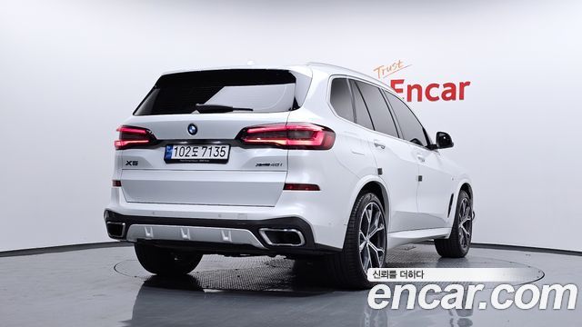 BMW X5 xDrive 40i M Sport — пробег 20 901 км — фото 2 из 5