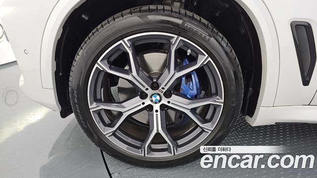 BMW X5 xDrive 40i M Sport — пробег 20 901 км — фото 5 из 5