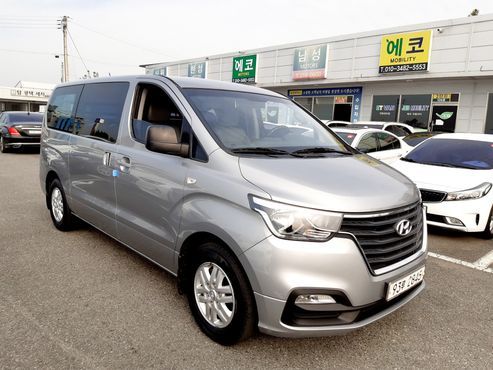 Hyundai Starex Van 3-Seater Smart — пробег 190 000 км — фото 1 из 5