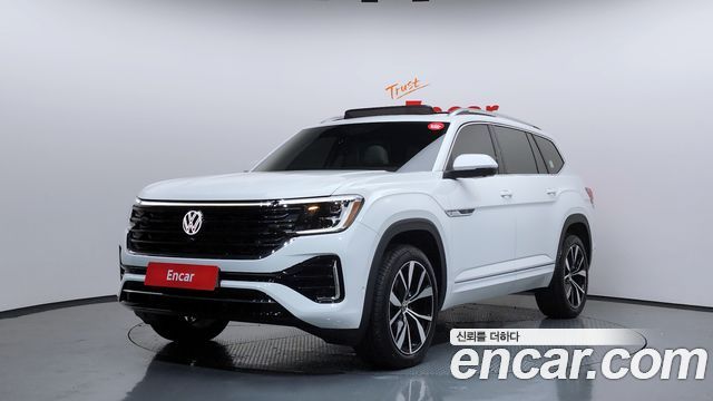 Volkswagen Atlas 2.0 TSI R-LINE 7-Seater — пробег 4 880 км — фото 1 из 5