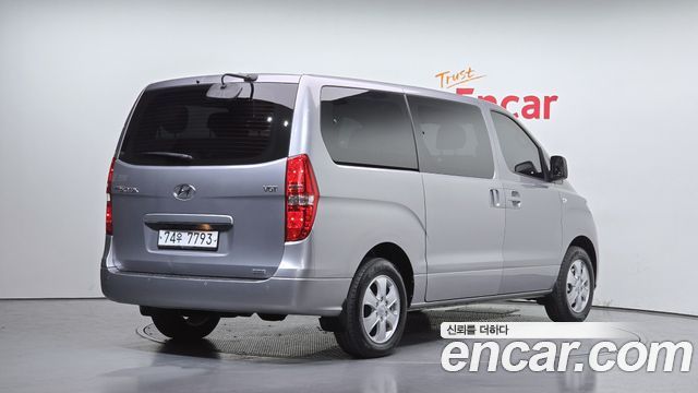 Hyundai Starex 4WD Wagon 11-Seater Smart — пробег 97 231 км — фото 2 из 5