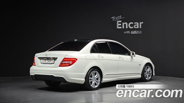 Mercedes-Benz C-Class C200 CGI AVANTGARDE — пробег 124 546 км — фото 2 из 5