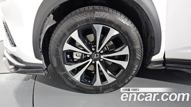Lexus NX F-Sport — пробег 29 819 км — фото 5 из 5