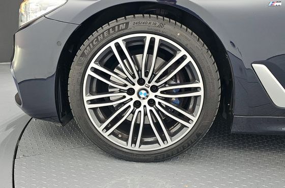 BMW 5-Series 530i M Sport Package Plus — пробег 52 043 км — фото 5 из 5