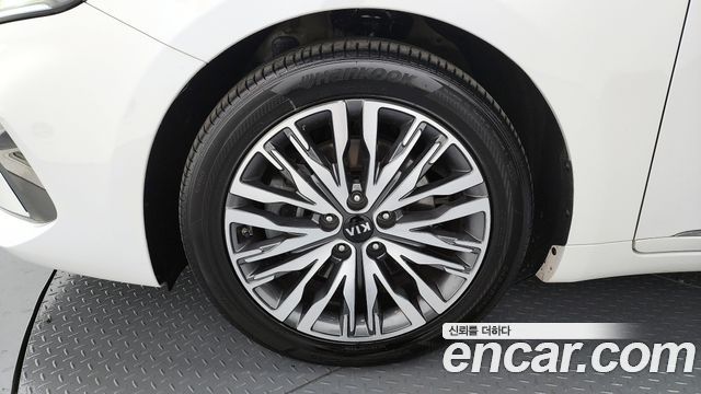 Kia K7 из Кореи Encar