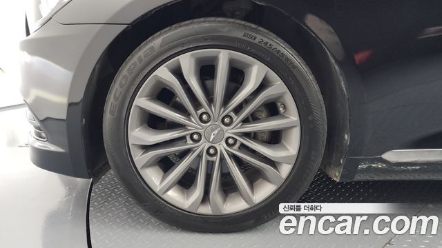 Hyundai Genesis из Кореи Encar