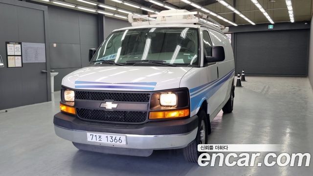 Chevrolet Express Van 6.0 — пробег 28 960 км — фото 2 из 5