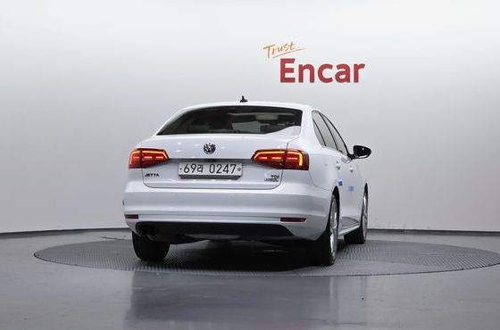 Volkswagen Jetta 2.0 TDI BlueMotion Premium 6th — пробег 135 164 км — фото 4 из 5
