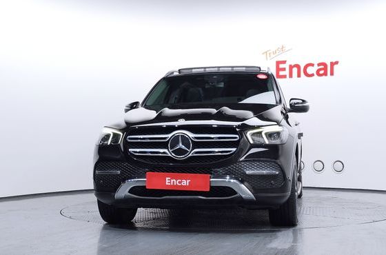 Mercedes-Benz GLE-Class GLE300d 4MATIC — пробег 37 700 км — фото 3 из 5