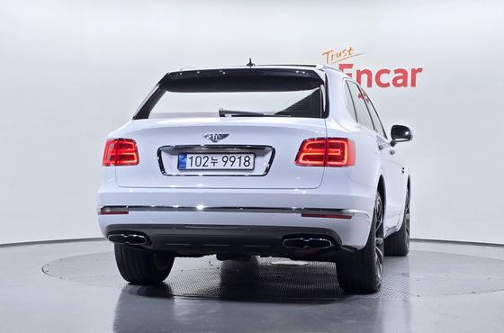 Bentley Bentayga 4.0 V8 — пробег 92 689 км — фото 4 из 5