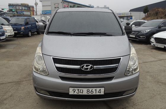 Hyundai Starex 5-Seater VAN CVX Luxury — пробег 213 870 км — фото 2 из 5