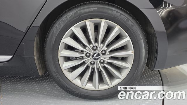 Hyundai Equus из Кореи Encar