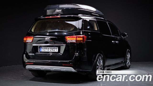 Kia Carnival из Кореи Encar