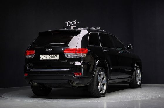Jeep Cherokee 3.0 Diesel Overland WK2 — пробег 154 405 км — фото 2 из 5