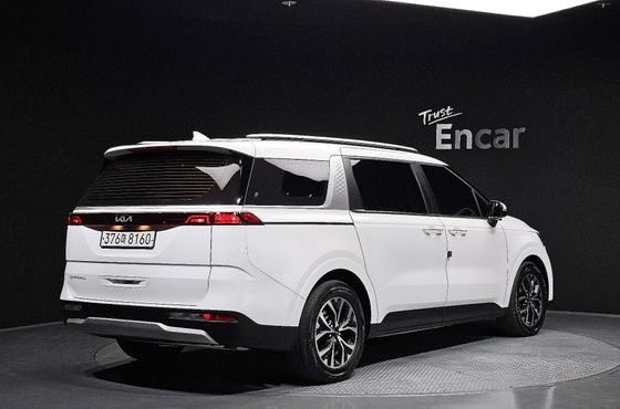 Kia Carnival 9-Seater Prestige — пробег 48 138 км — фото 2 из 5