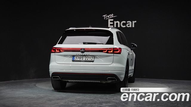 Volkswagen Touareg 3.0 TDI Prestige — пробег 14 006 км — фото 4 из 5