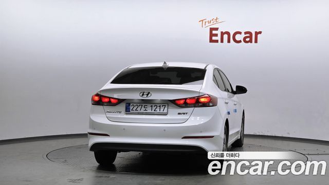 Hyundai AVANTE из Кореи Encar