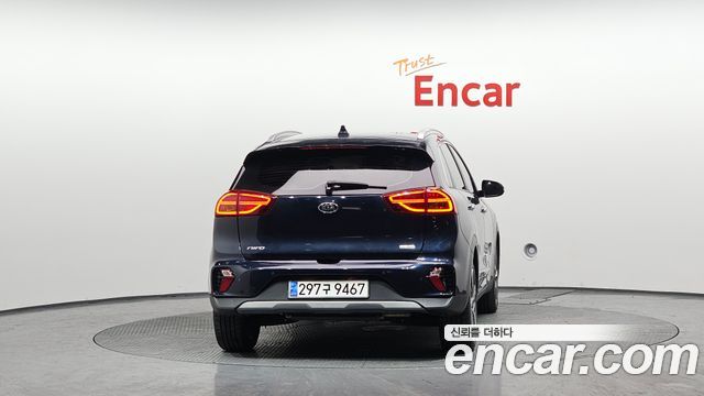 Kia Niro 1.6 HEV Prestige — пробег 100 921 км — фото 4 из 5