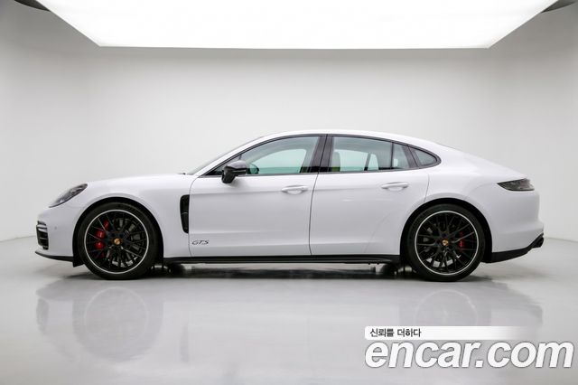 Porsche Panamera 4.0 GTS — пробег 36 200 км — фото 1 из 5