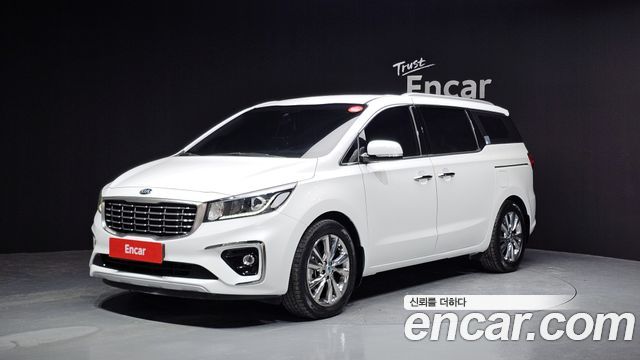 Kia Carnival 9-Seater Prstige — пробег 28 585 км — фото 1 из 5