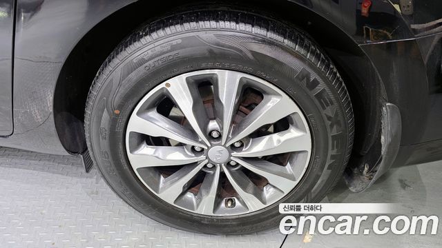 Kia Carnival 9-seater Luxury — пробег 130 744 км — фото 5 из 5