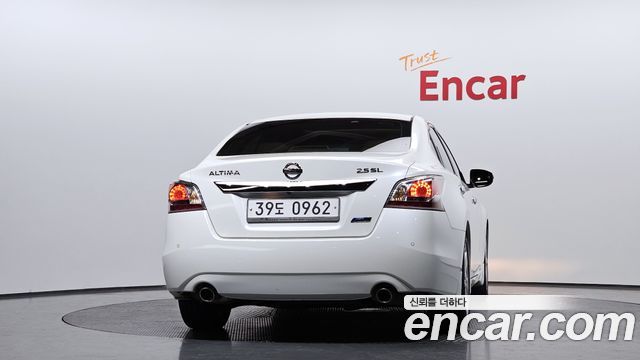 Nissan Altima из Кореи Encar