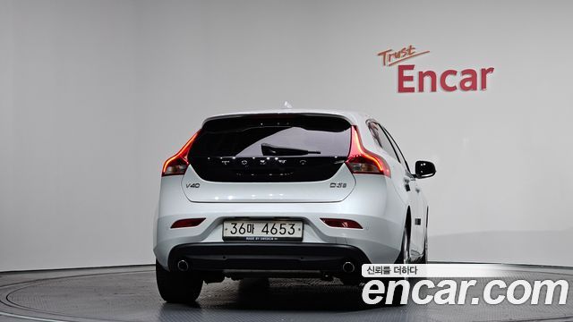 Volvo V40 из Кореи Encar