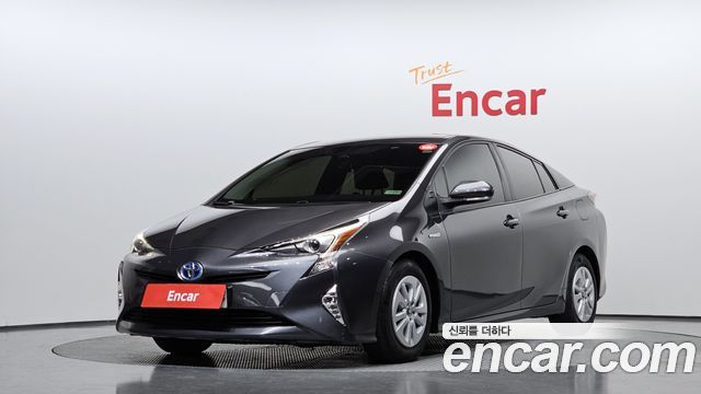 Toyota Prius из Кореи Encar