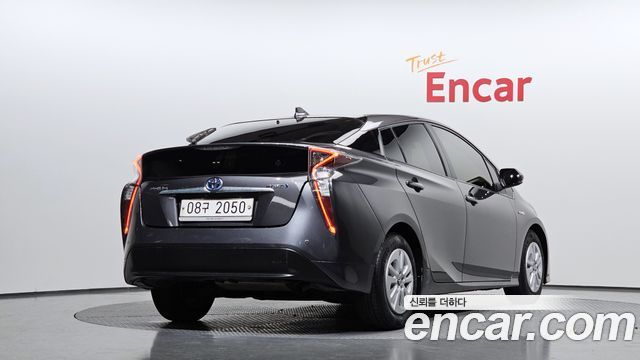 Toyota Prius из Кореи Encar