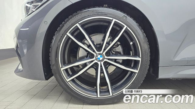 BMW 3-Series 320d Touring M Sport — пробег 56 432 км — фото 5 из 5