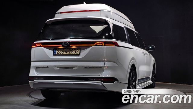 Kia Carnival 7-Seater Hi-Limousine Signature — пробег 53 115 км — фото 2 из 5
