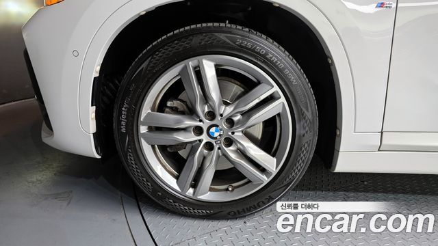 BMW X1 xDrive 20i M Sport — пробег 63 368 км — фото 5 из 5