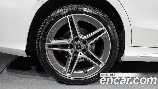 Mercedes-Benz C-Class C220 d 4MATIC AMG Line — пробег 87 318 км — фото 5 из 5