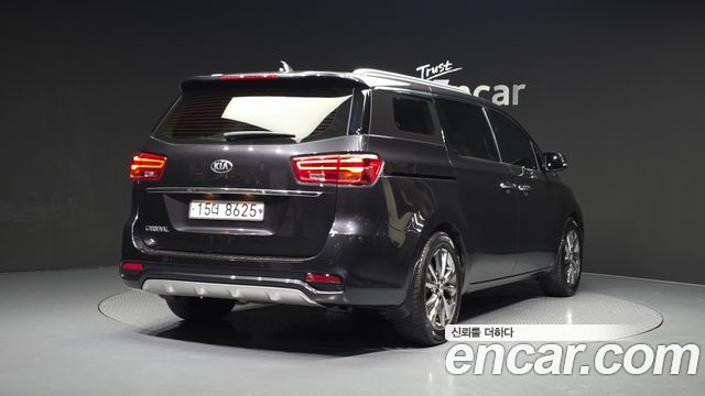 Kia Carnival из Кореи Encar